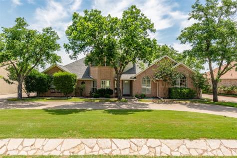 8913 Woodlawn Drive Granbury TX 76049