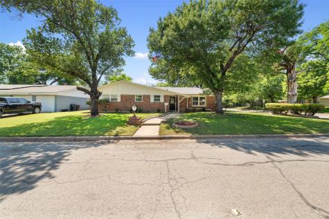 2133 Williams Place Fort Worth TX 76111