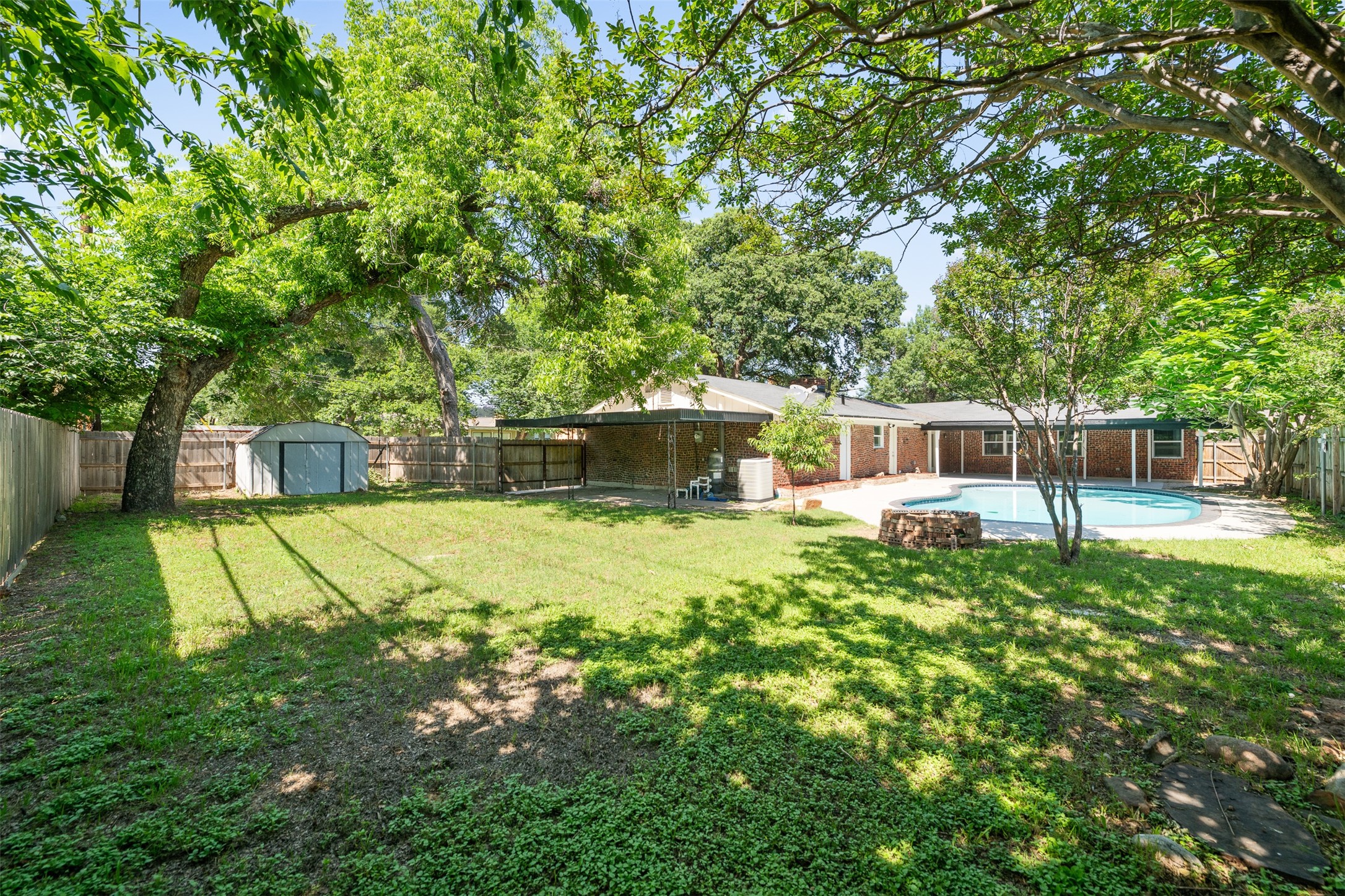 2133 Williams Place Fort Worth TX 76111