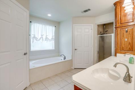 144 Howard Newby Lane Springtown TX 76082
