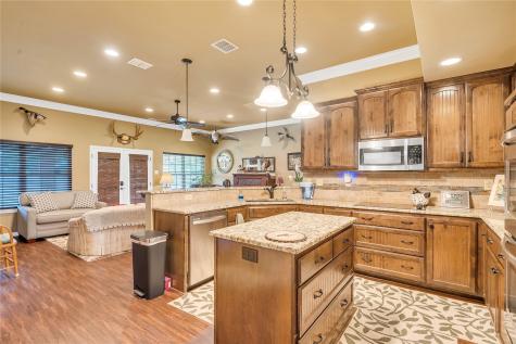 2229 Highway 164 E Groesbeck TX 76642