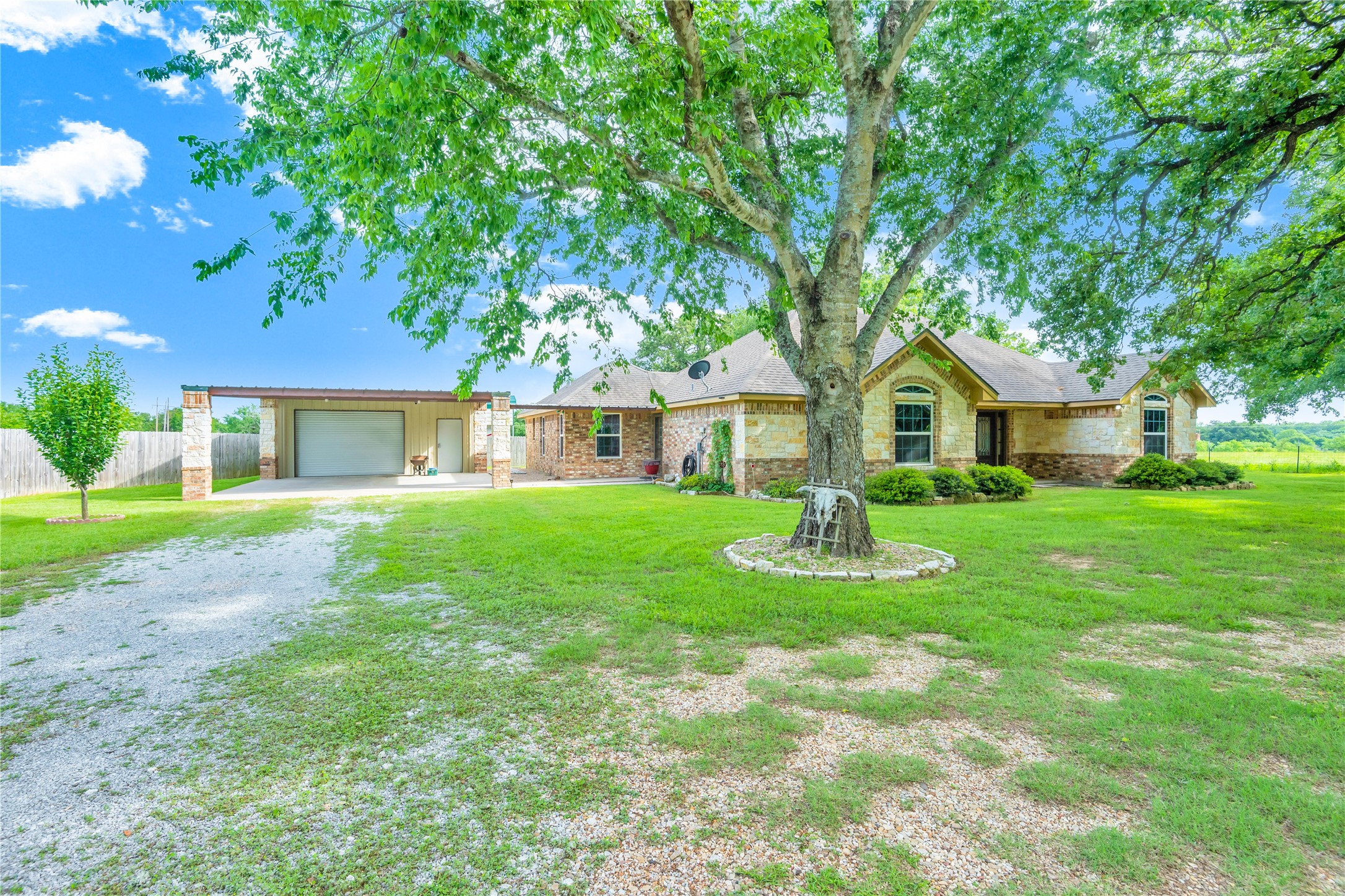 2229 Highway 164 E Groesbeck TX 76642