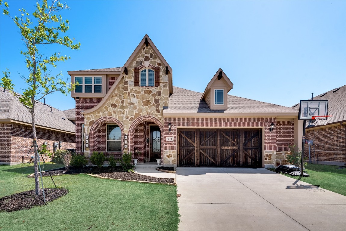 924 Honey Locust Drive Fate TX 75087