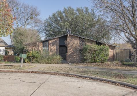 1974 Rambling Ridge Lane Carrollton TX 75007