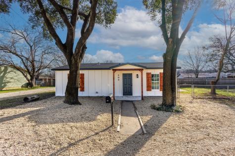 302 College Street Grandview TX 76050