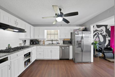 5715 Trail Crest Drive Arlington TX 76017