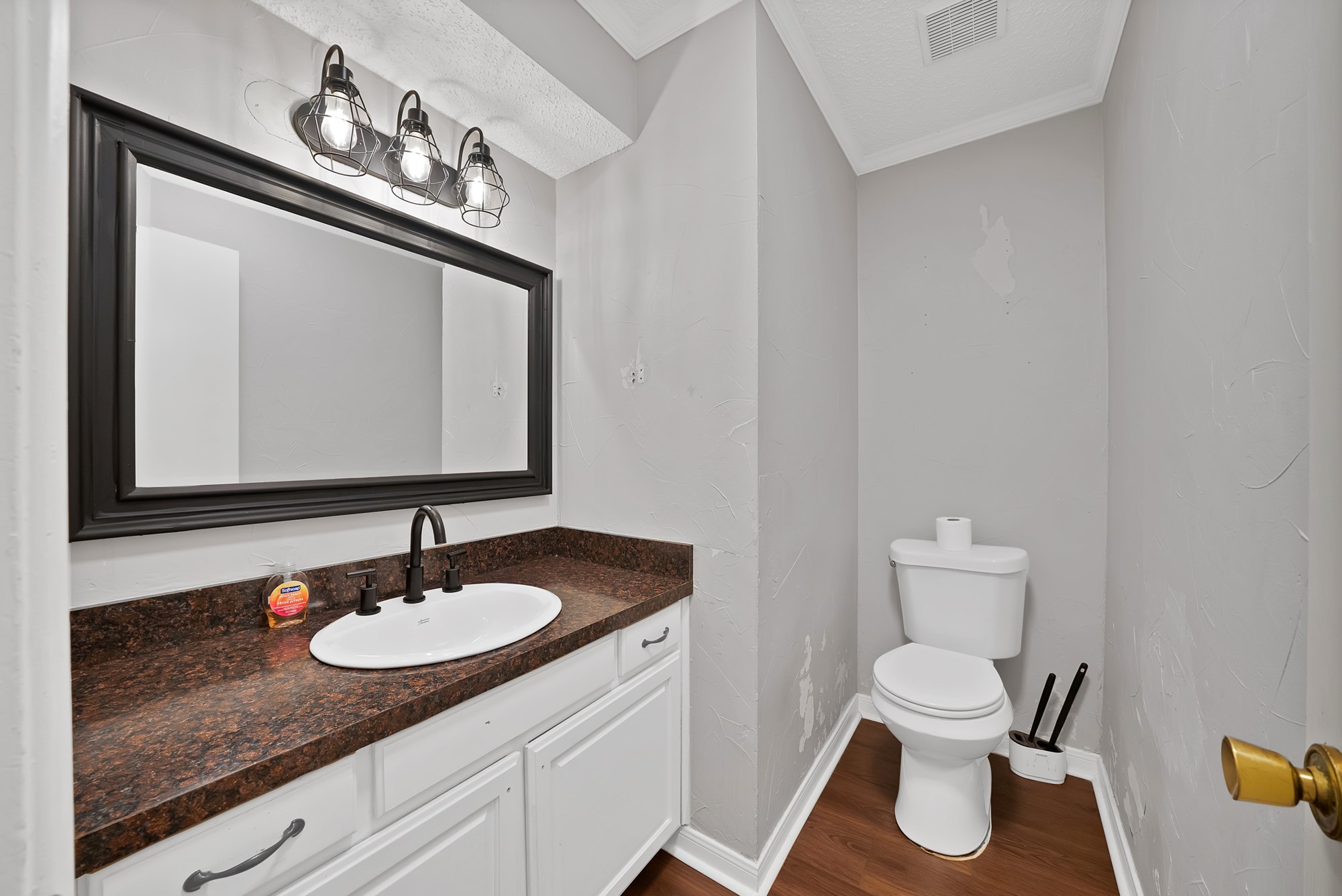 5715 Trail Crest Drive Arlington TX 76017