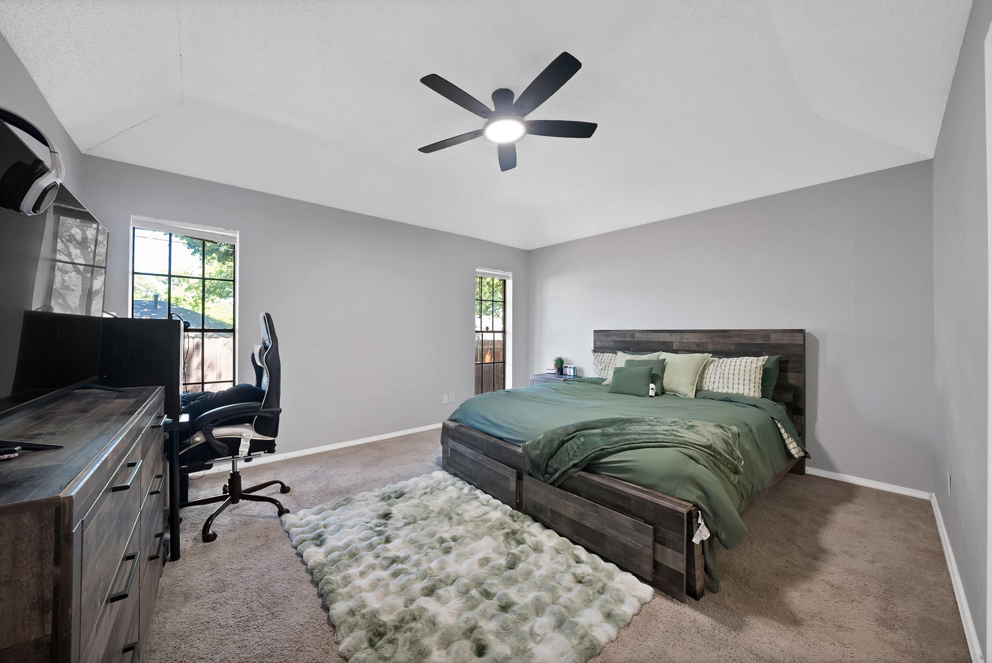 5715 Trail Crest Drive Arlington TX 76017