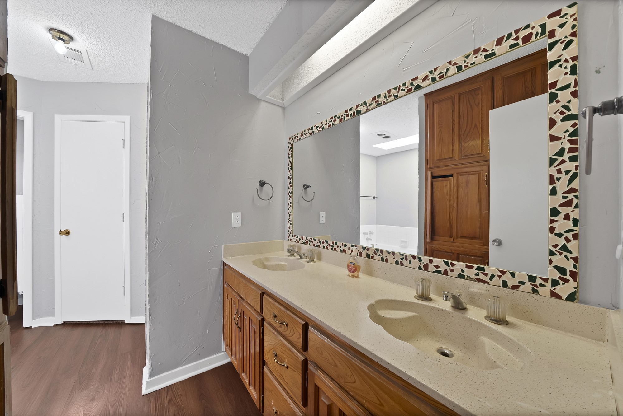5715 Trail Crest Drive Arlington TX 76017