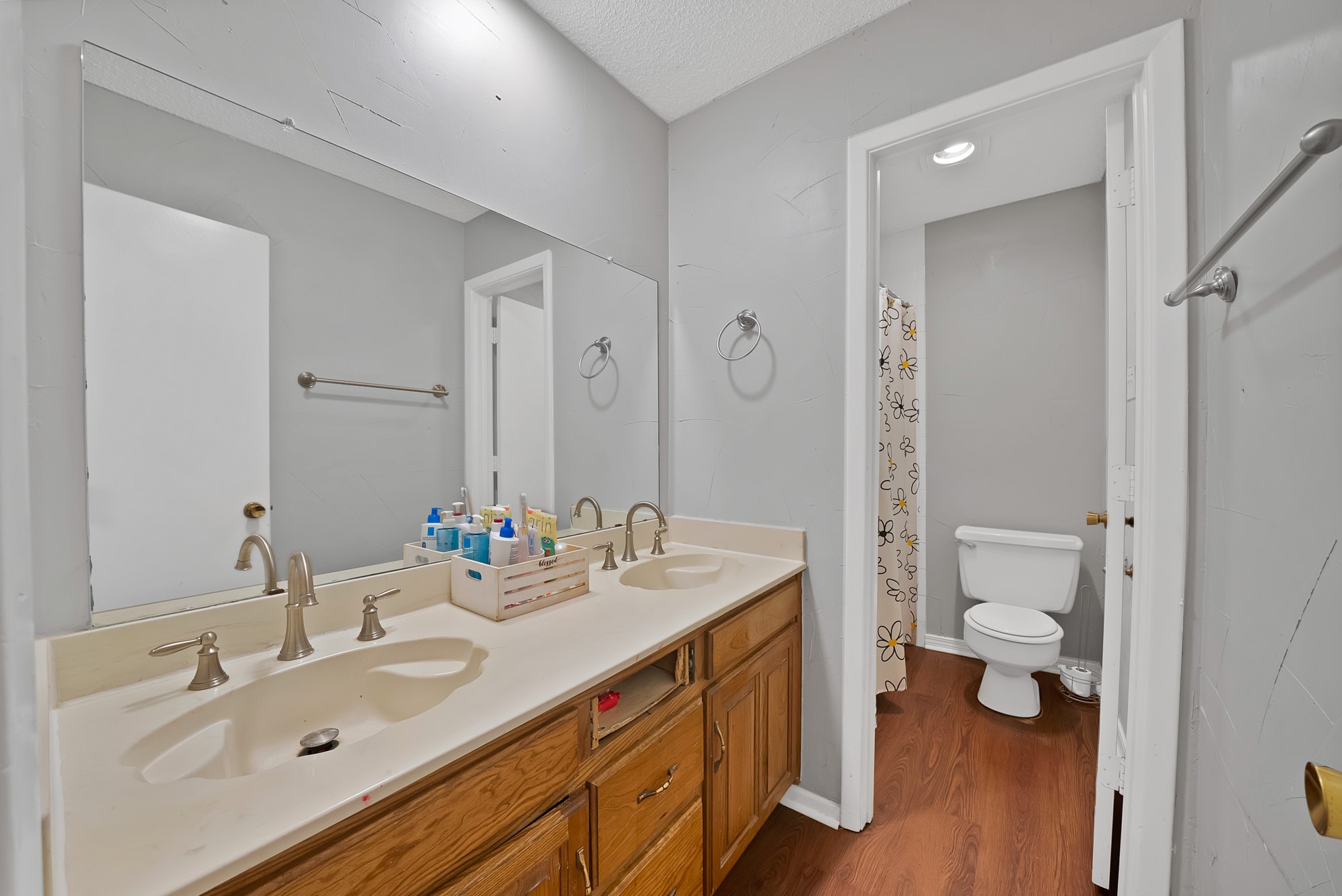 5715 Trail Crest Drive Arlington TX 76017