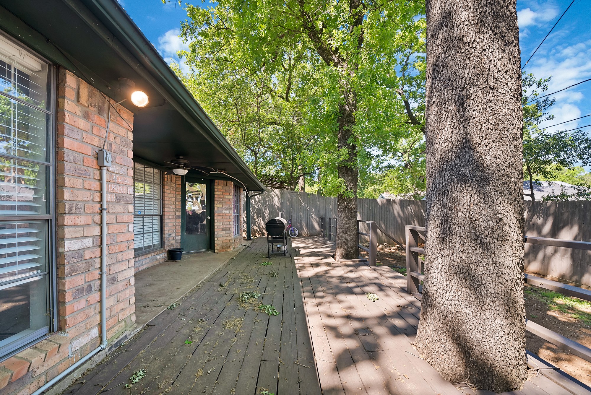 5715 Trail Crest Drive Arlington TX 76017