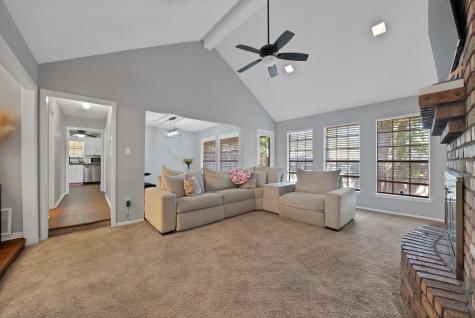 5715 Trail Crest Drive Arlington TX 76017