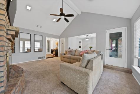 5715 Trail Crest Drive Arlington TX 76017