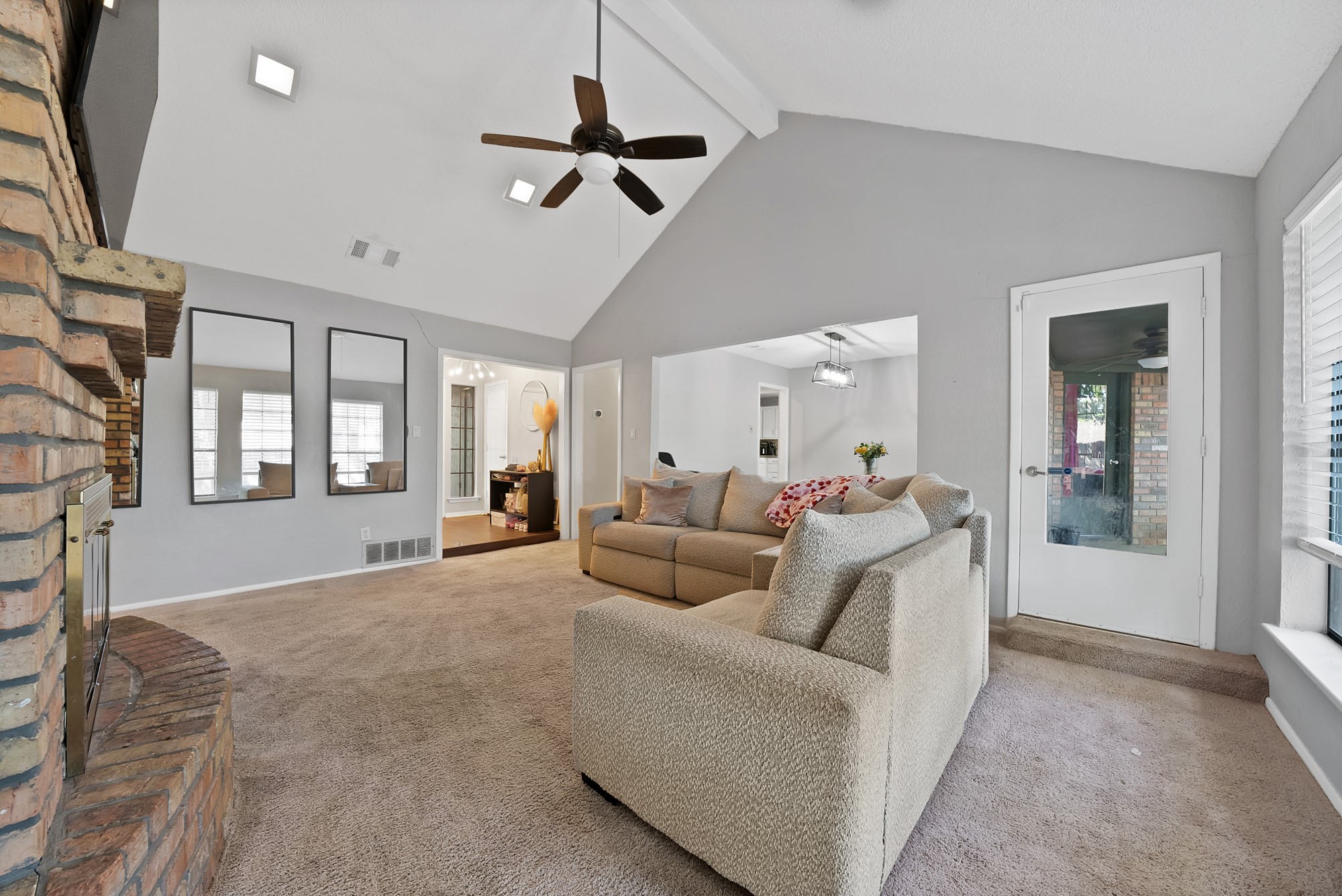 5715 Trail Crest Drive Arlington TX 76017