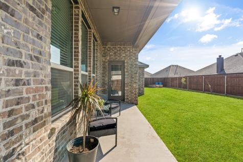 372 Chapel Hill Drive Forney TX 75126