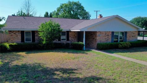 1201 Friona Street Bowie TX 76230