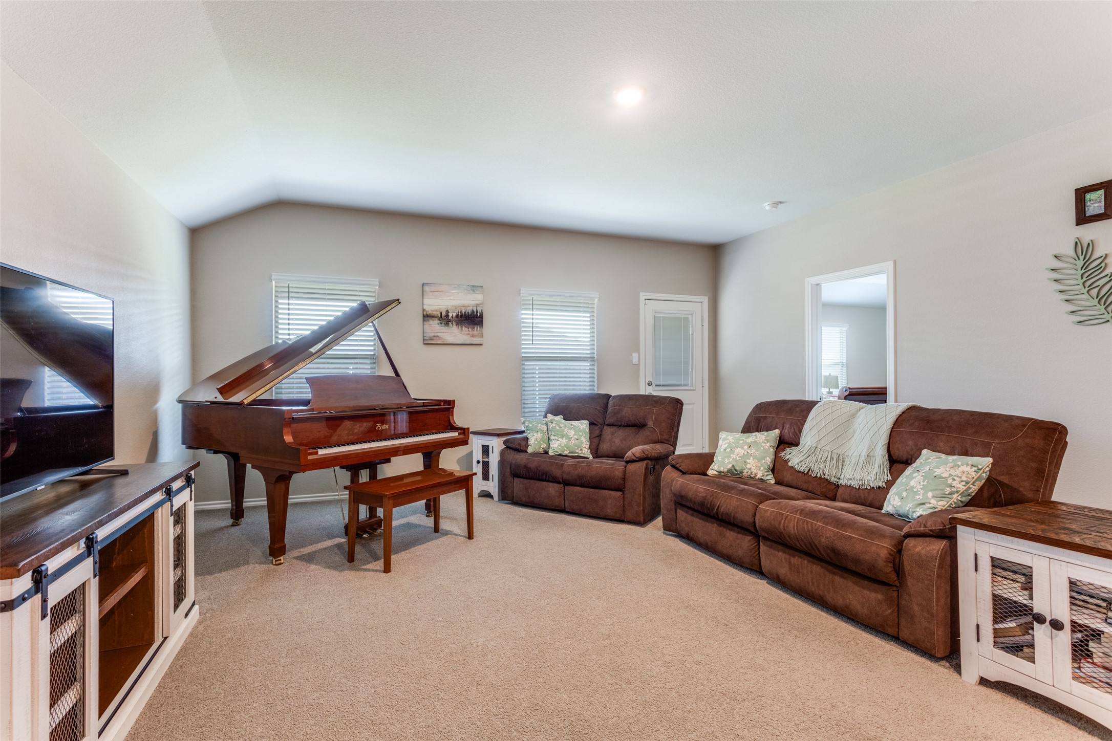 605 Basteen Lane Justin TX 76247
