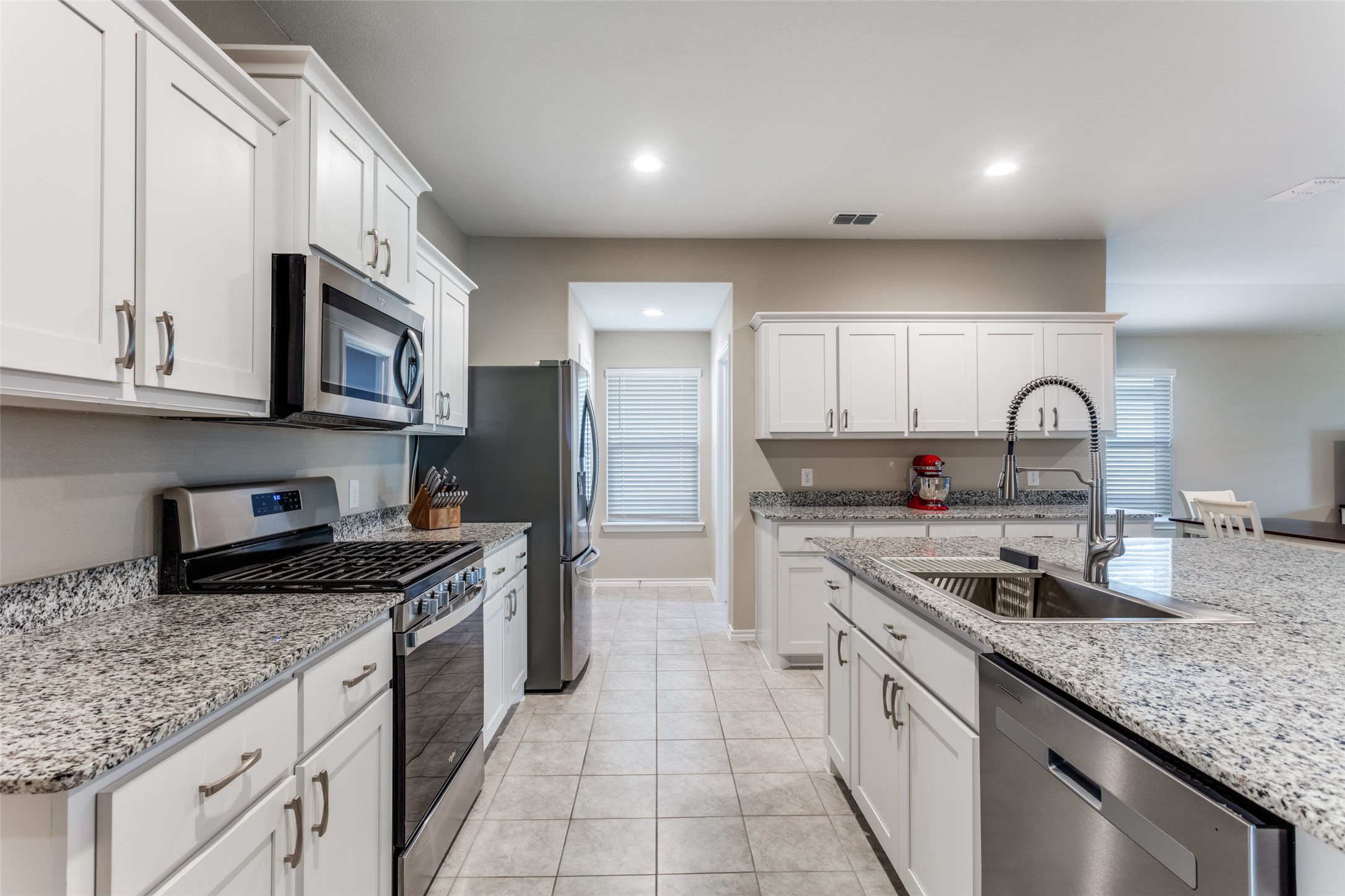 605 Basteen Lane Justin TX 76247