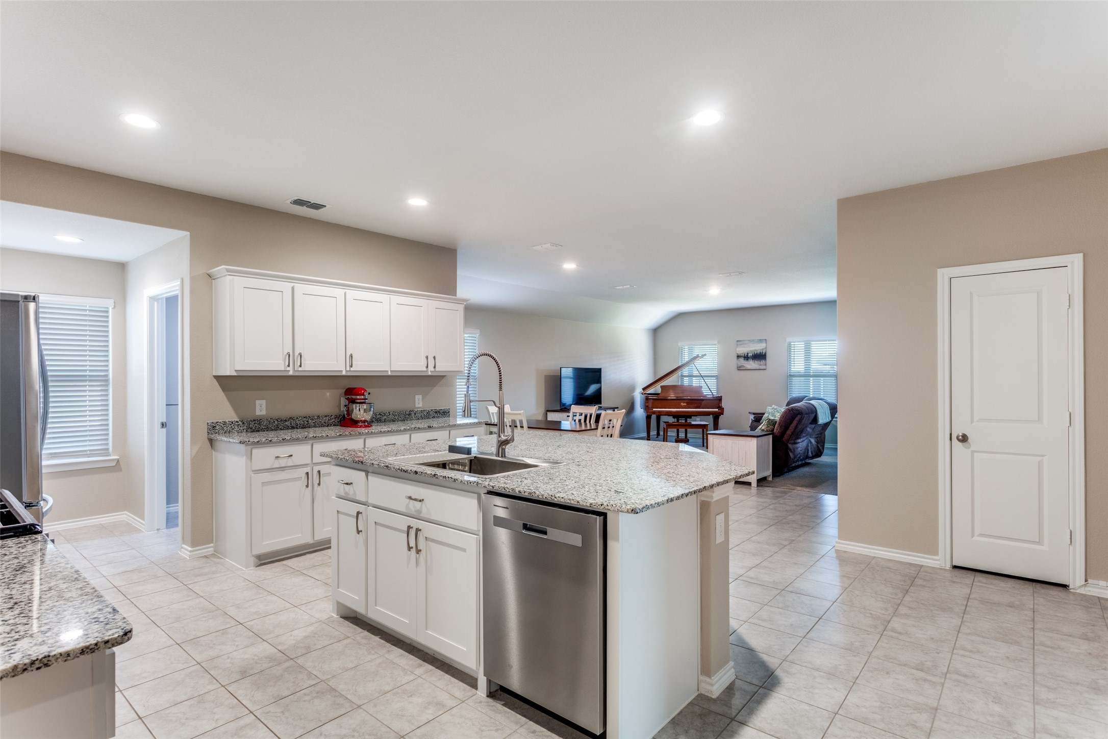 605 Basteen Lane Justin TX 76247