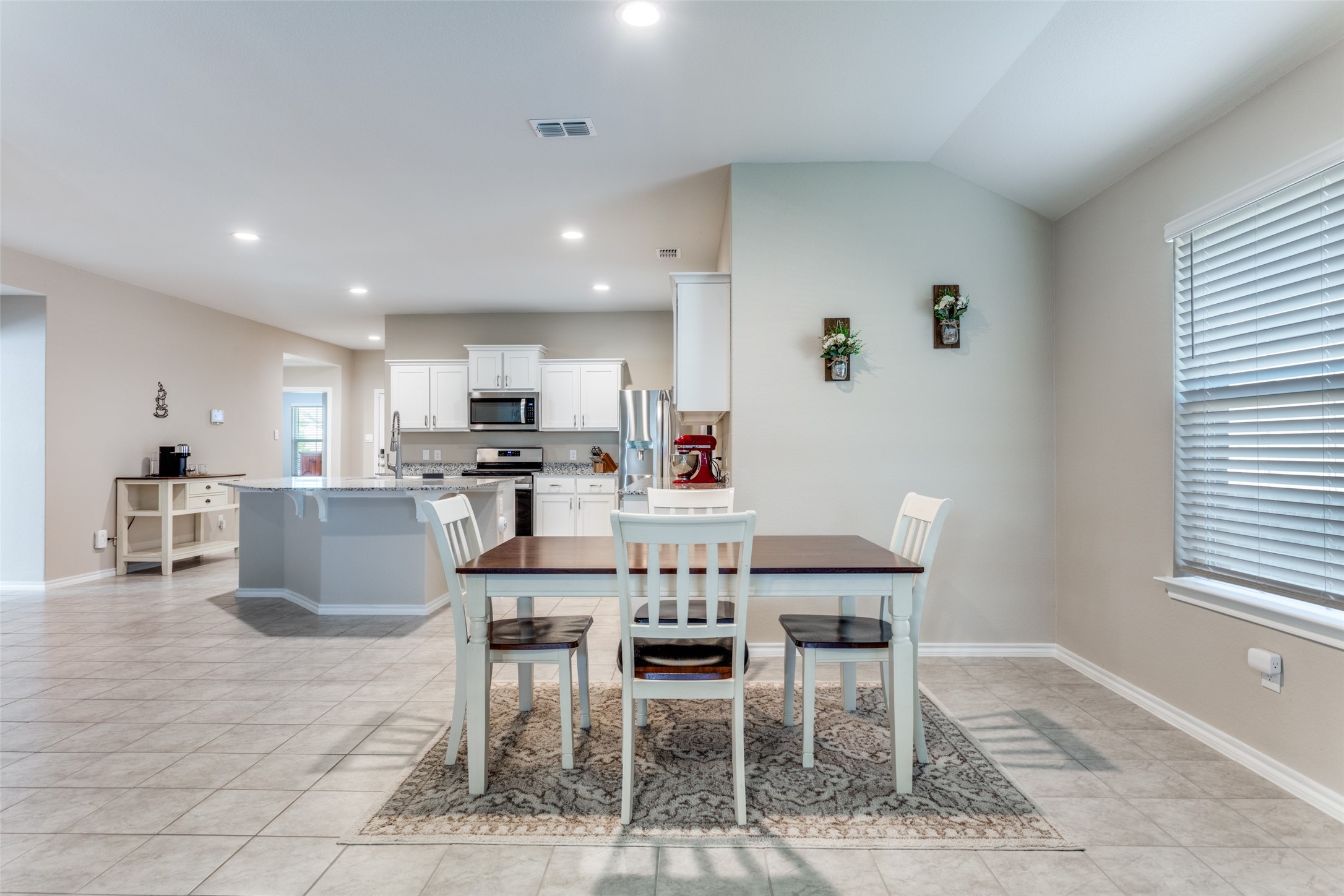 605 Basteen Lane Justin TX 76247