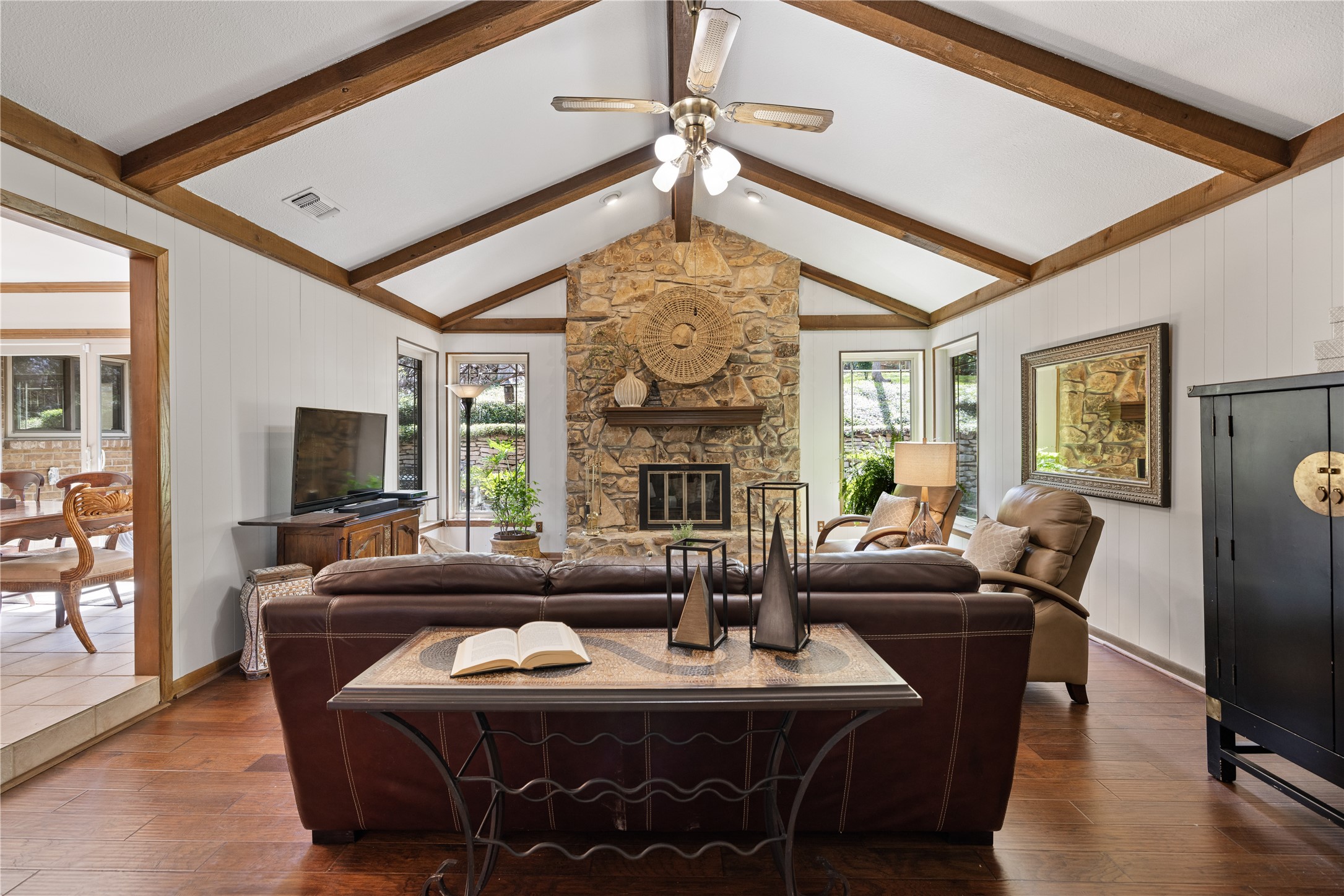 2112 Creekside Court Arlington TX 76013