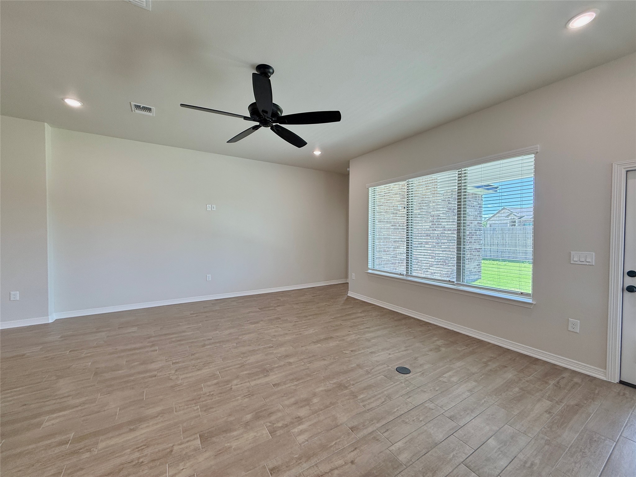 130 Lasso Loop Lorena TX 76655