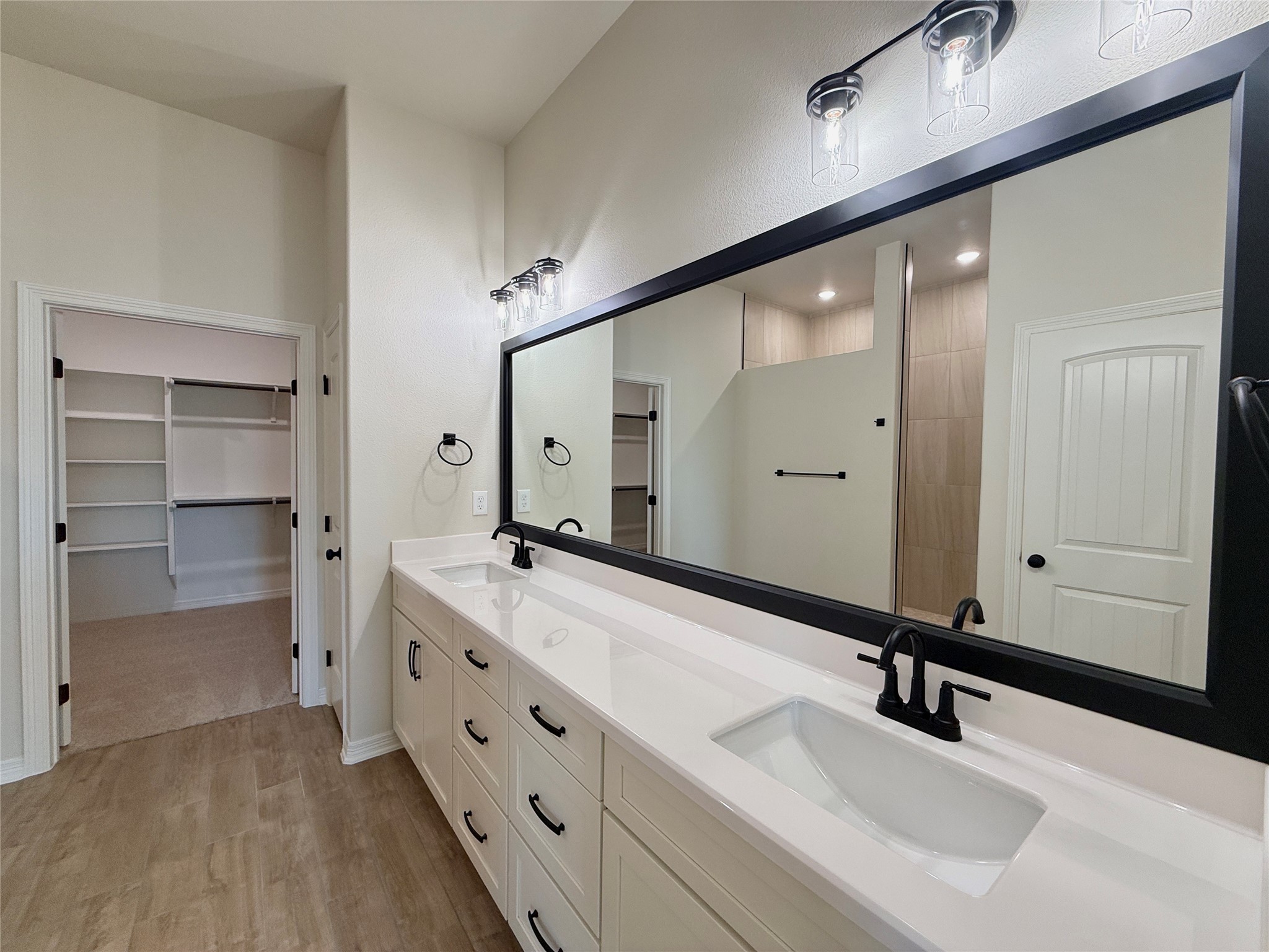 130 Lasso Loop Lorena TX 76655