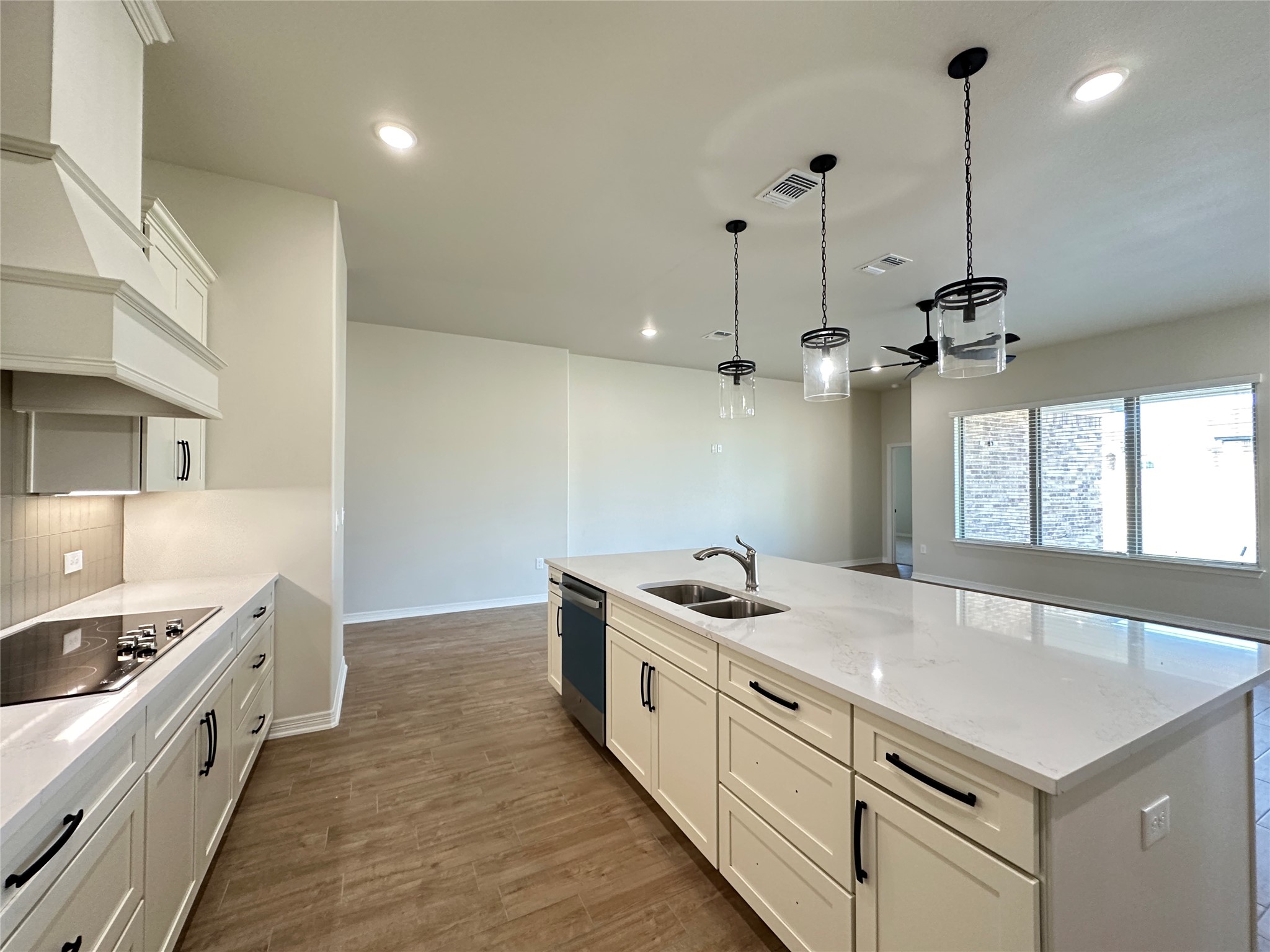 130 Lasso Loop Lorena TX 76655