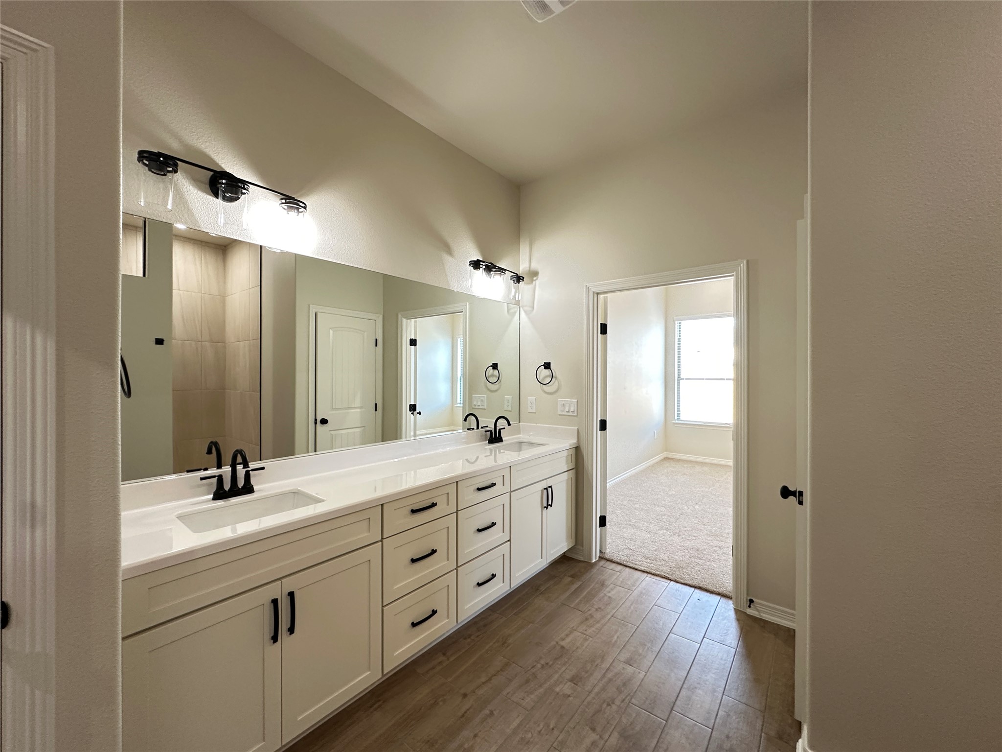 130 Lasso Loop Lorena TX 76655
