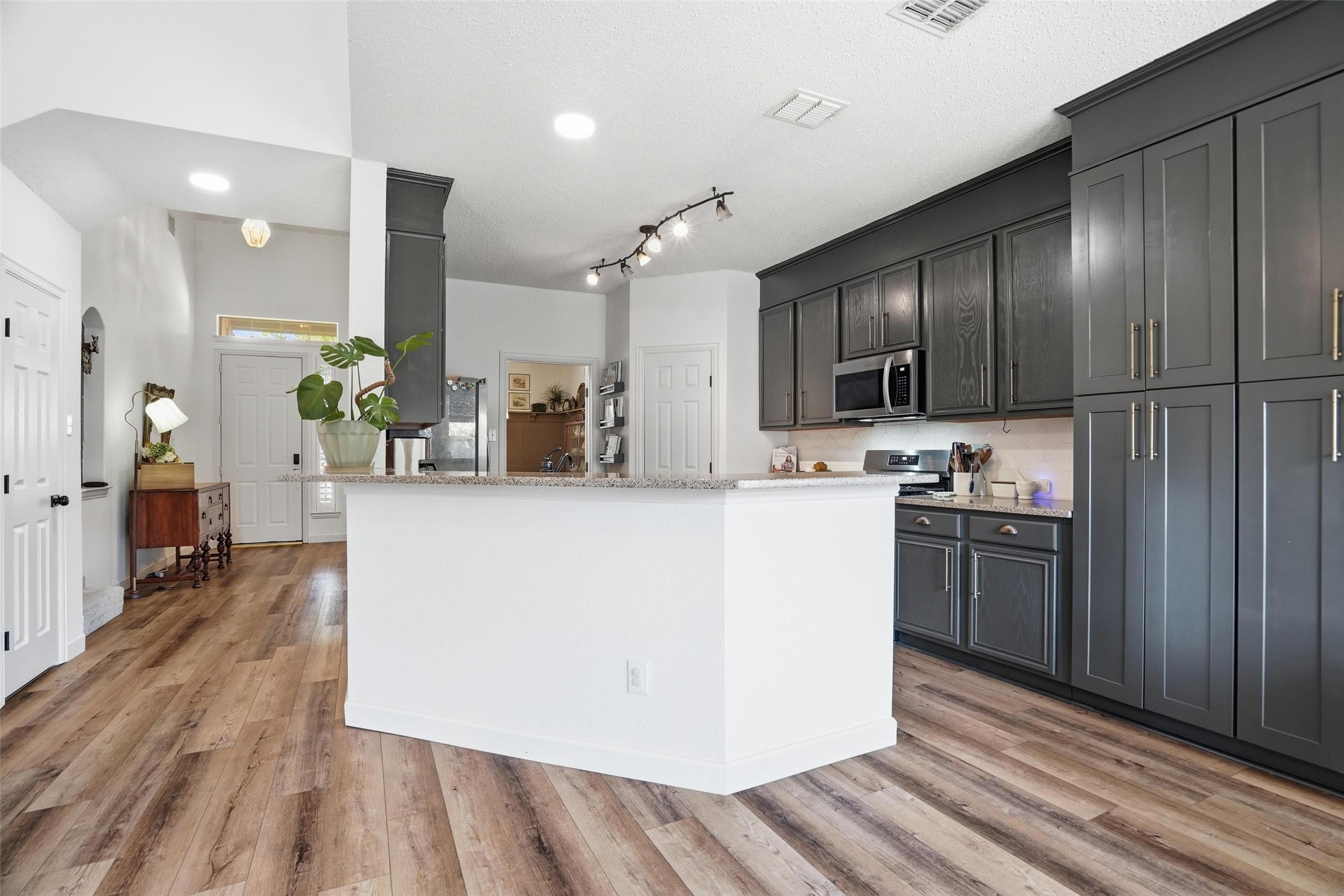 1012 Huntington Trail Mansfield TX 76063