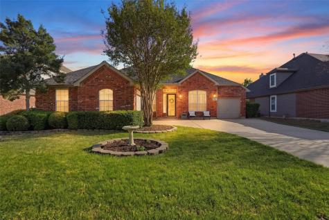 1012 Huntington Trail Mansfield TX 76063