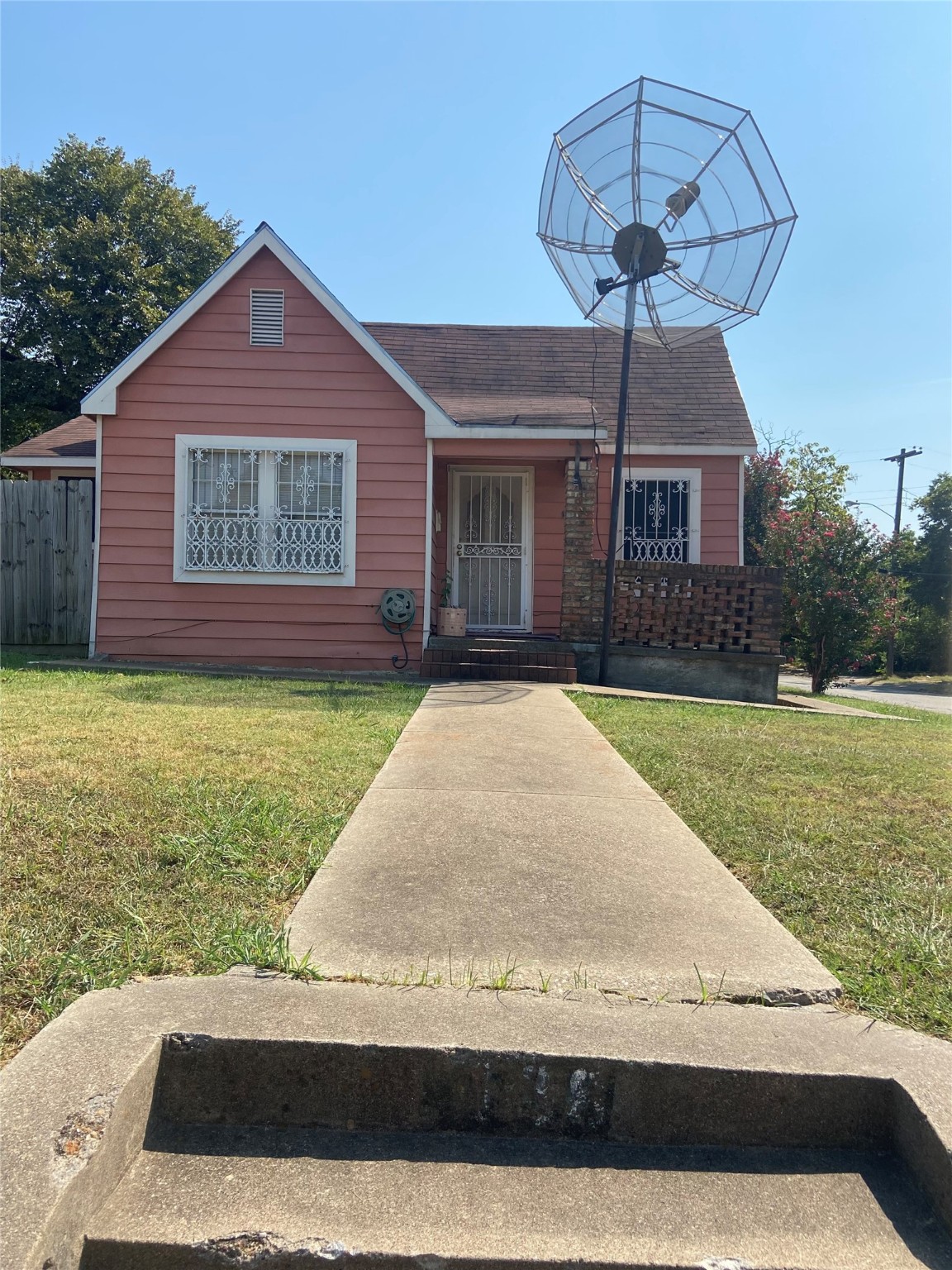 138 W Louisiana Avenue Dallas TX 75224
