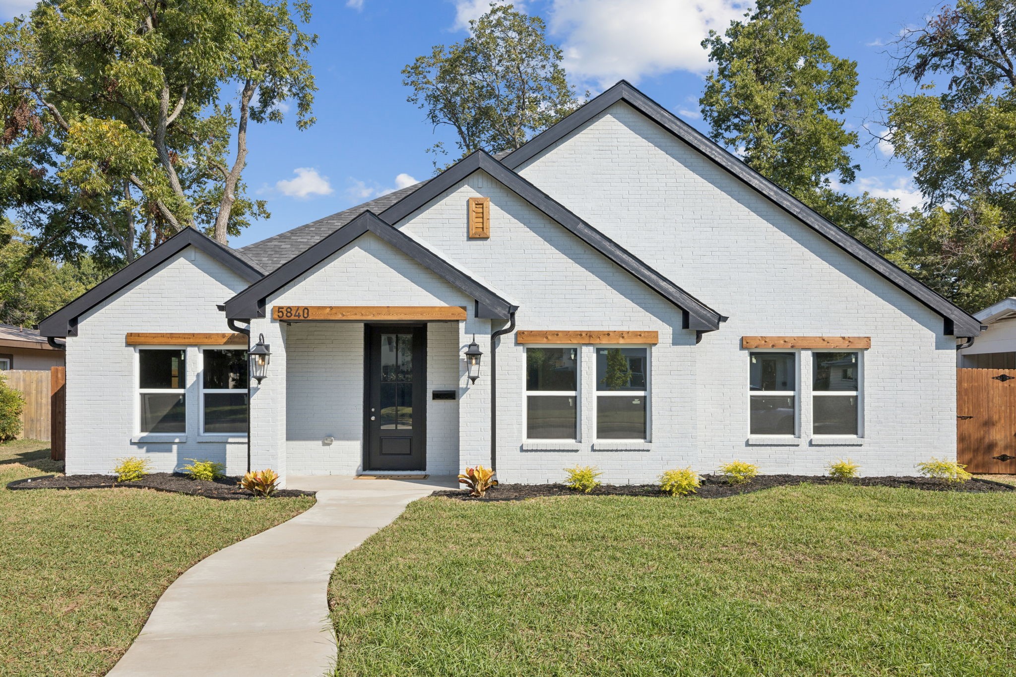 5840 Straley Avenue Westworth Village TX 76114