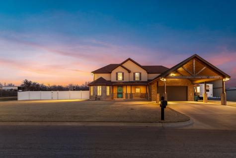 1105 N 1st Street Iowa Park TX 76367