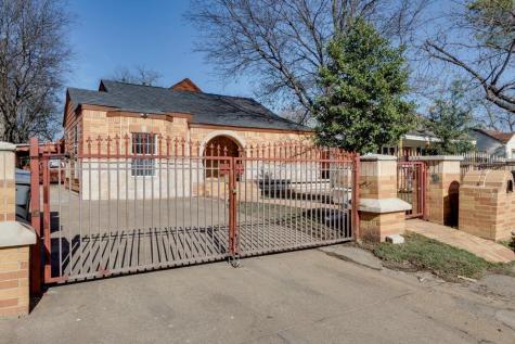 6717 Wofford Avenue Dallas TX 75227