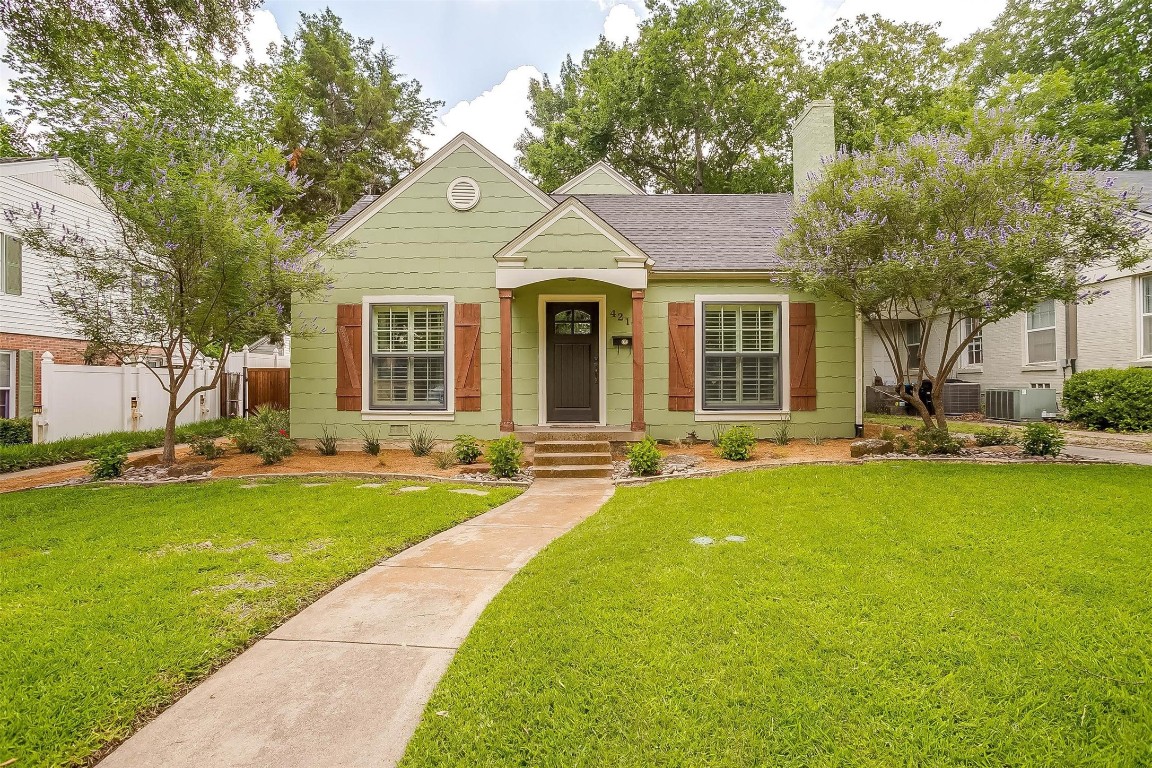 4217 Calmont Avenue Fort Worth TX 76107