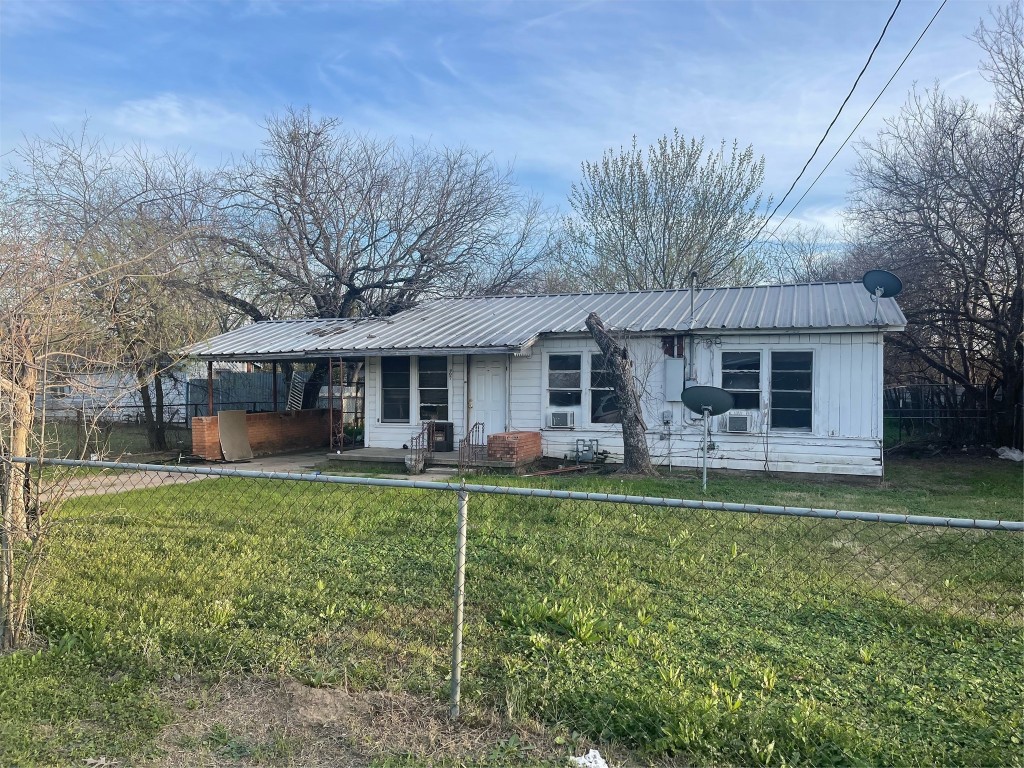 907 SW 13th Street Mineral Wells TX 76067