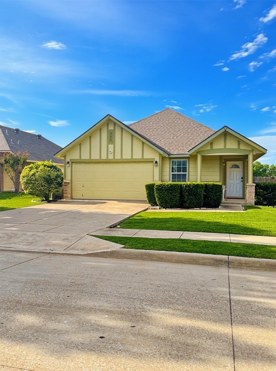 329 Wolf Mountain Lane Fort Worth TX 76140