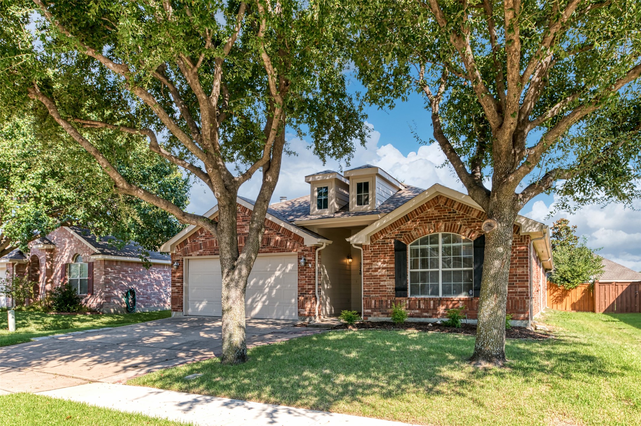 3248 Yeltes Grand Prairie TX 75054
