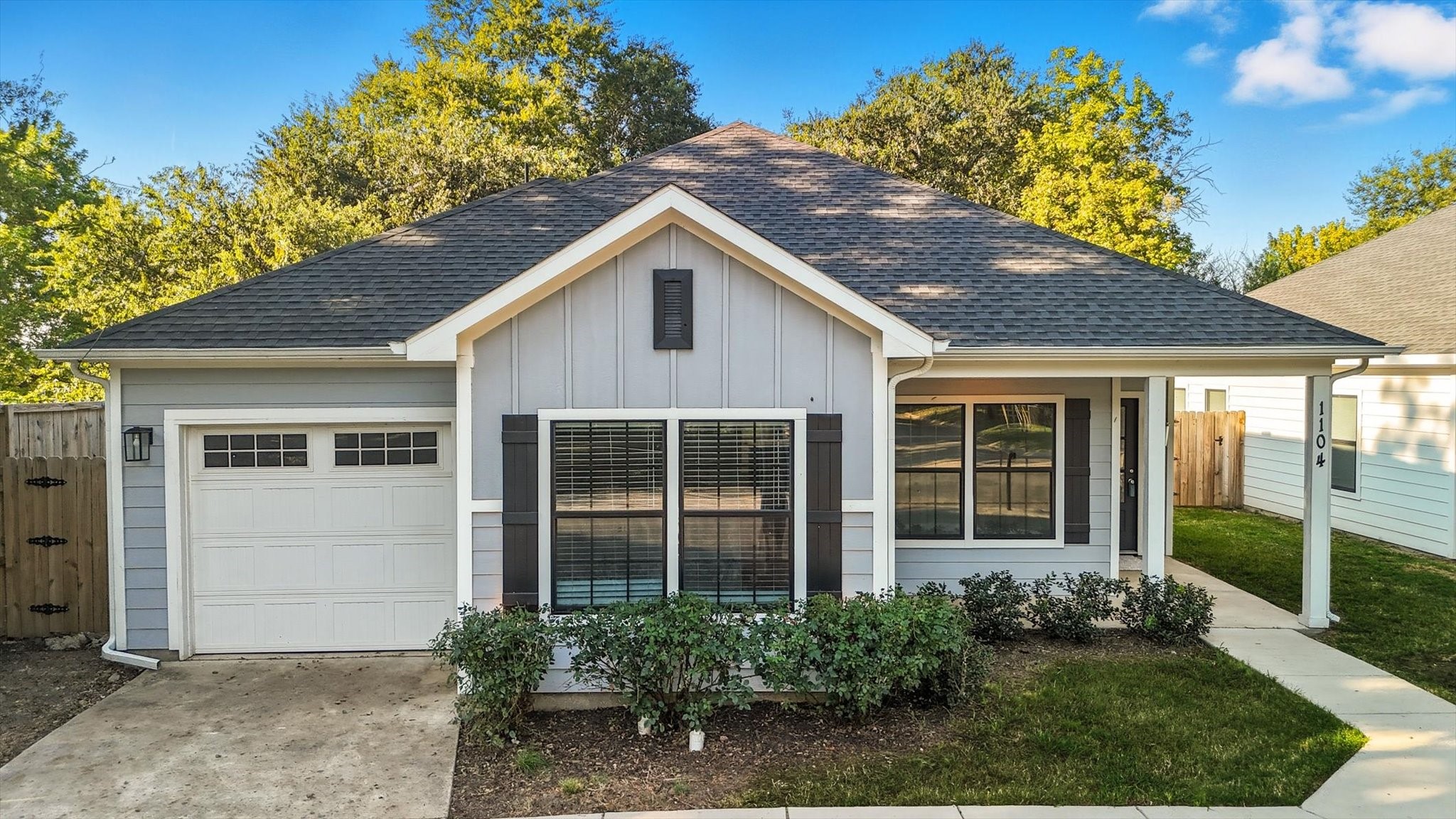 1104 E Jefferson Street Waxahachie TX 75165