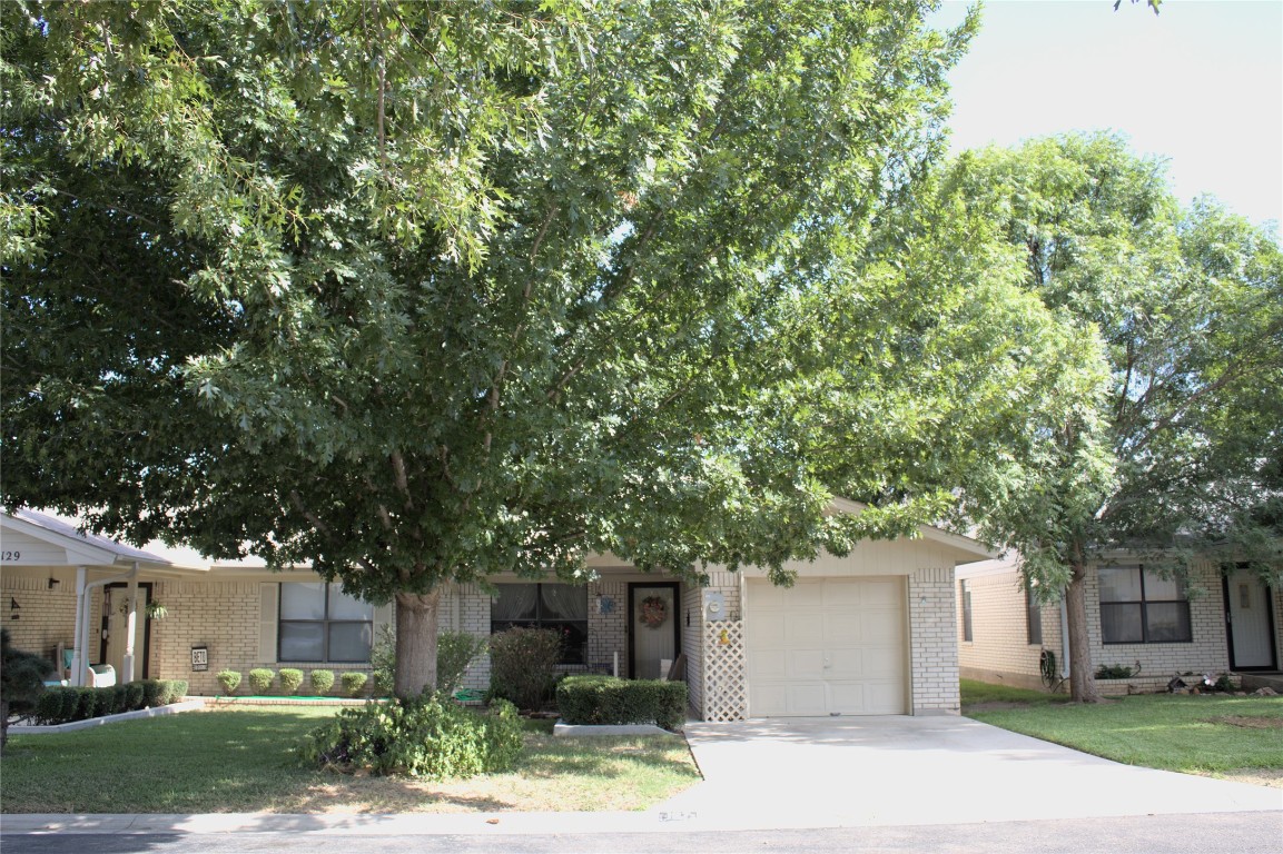 127 Azalea Drive Brownwood TX 76801