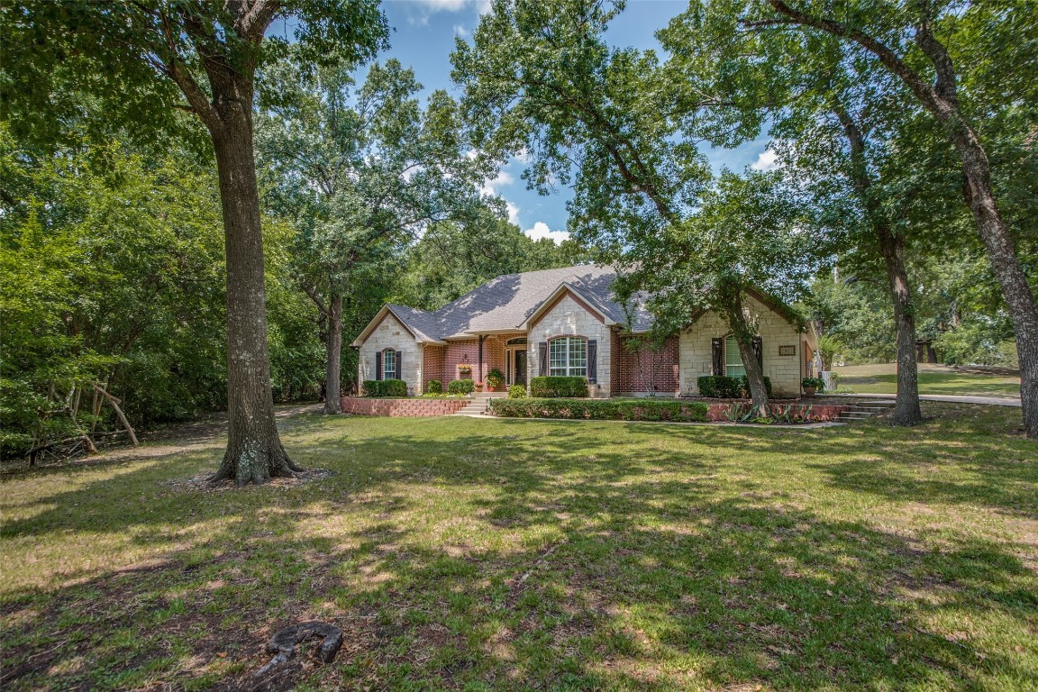 61 Pecan Crossing Court Gunter TX 75058