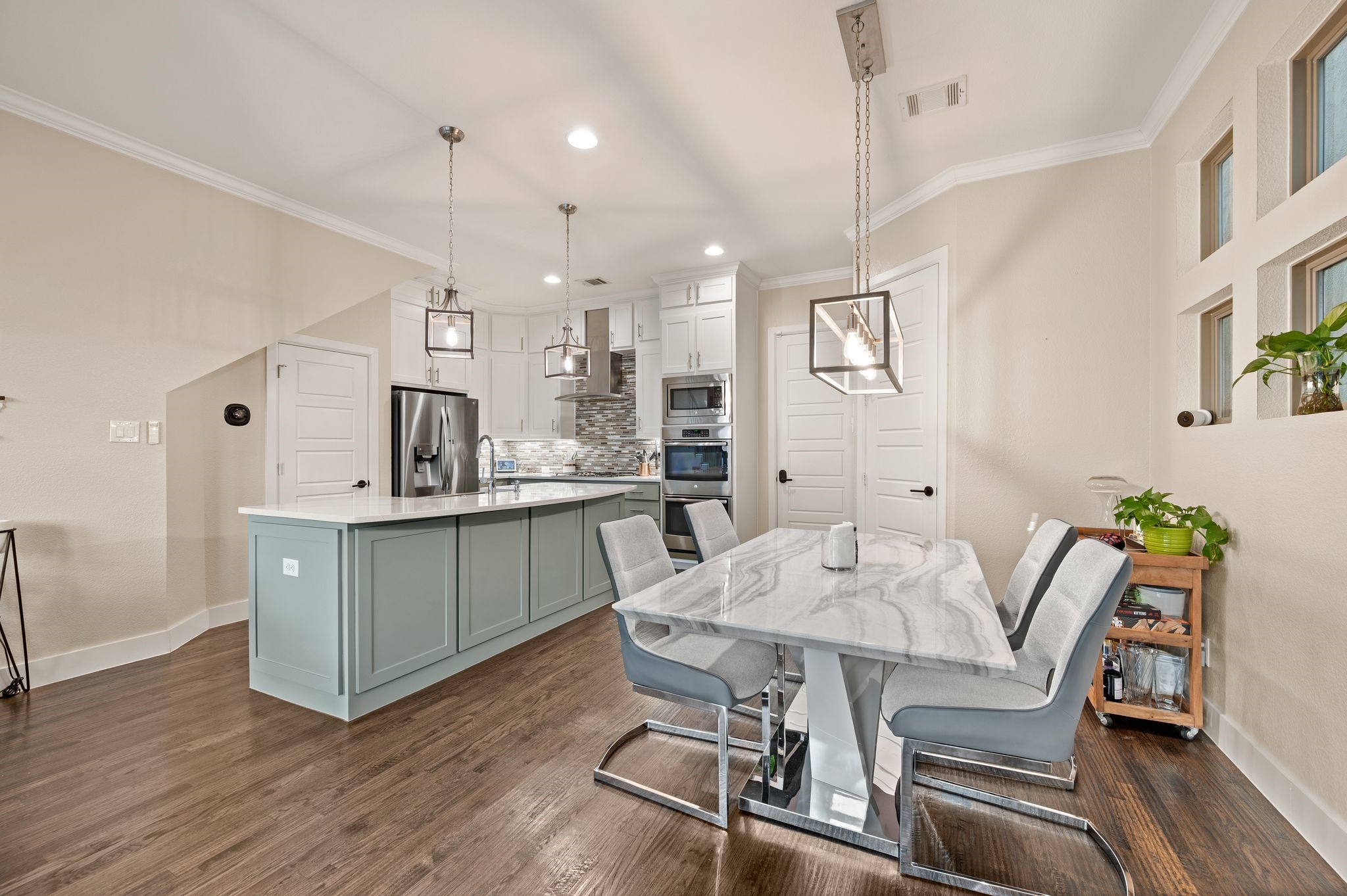 8254 Laflin Lane Dallas TX 75231