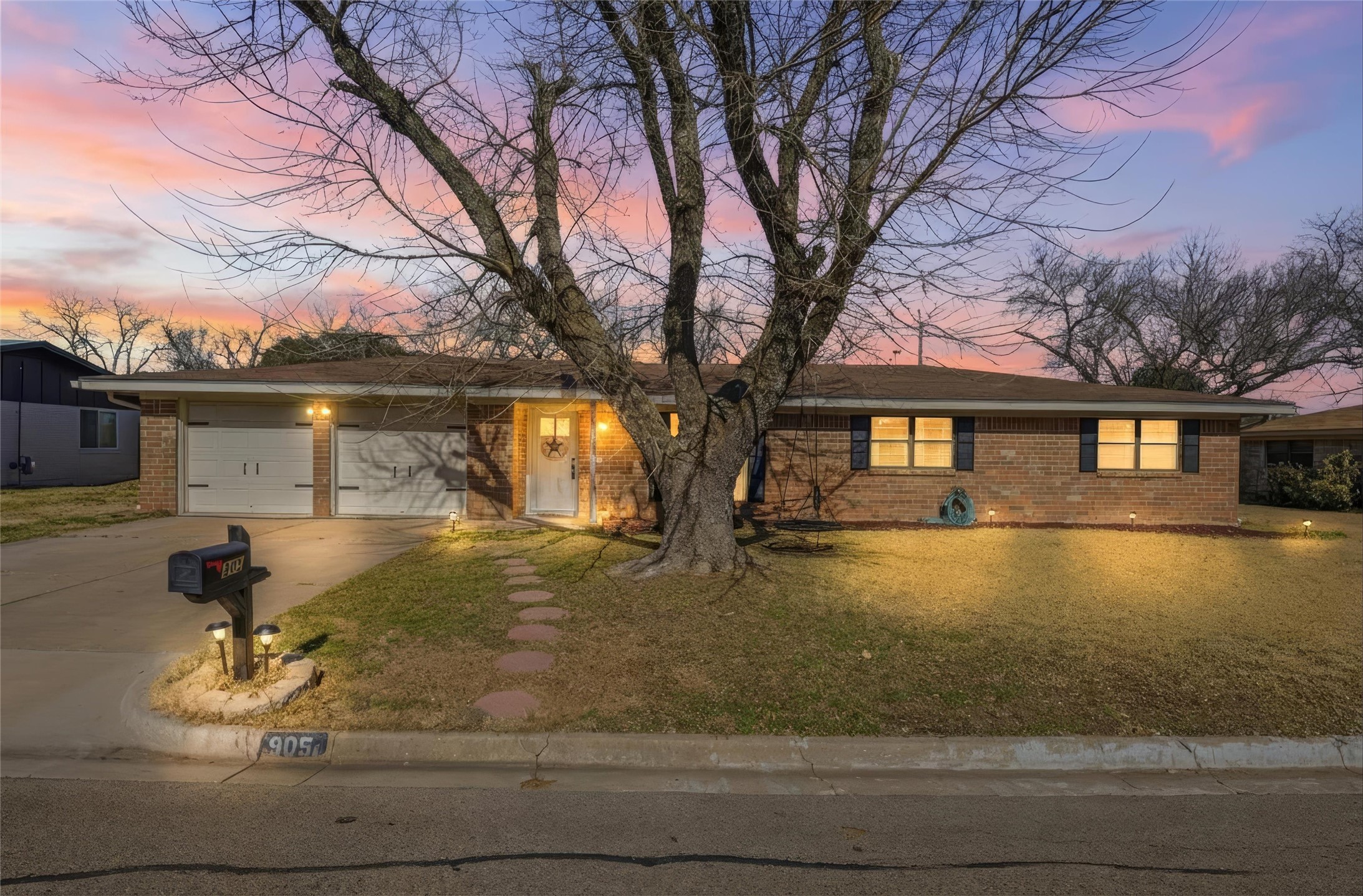 905 W Elizabeth Drive Robinson TX 76706