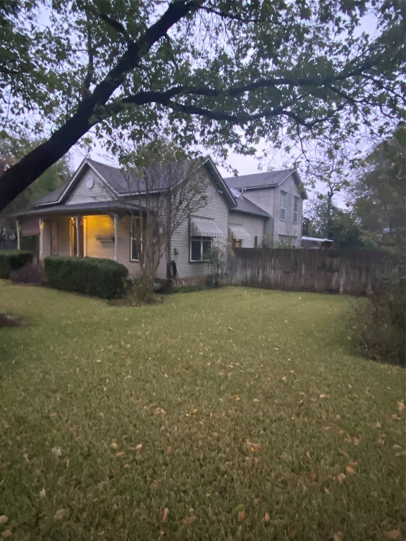 313 S Alamo Street Weatherford TX 76086