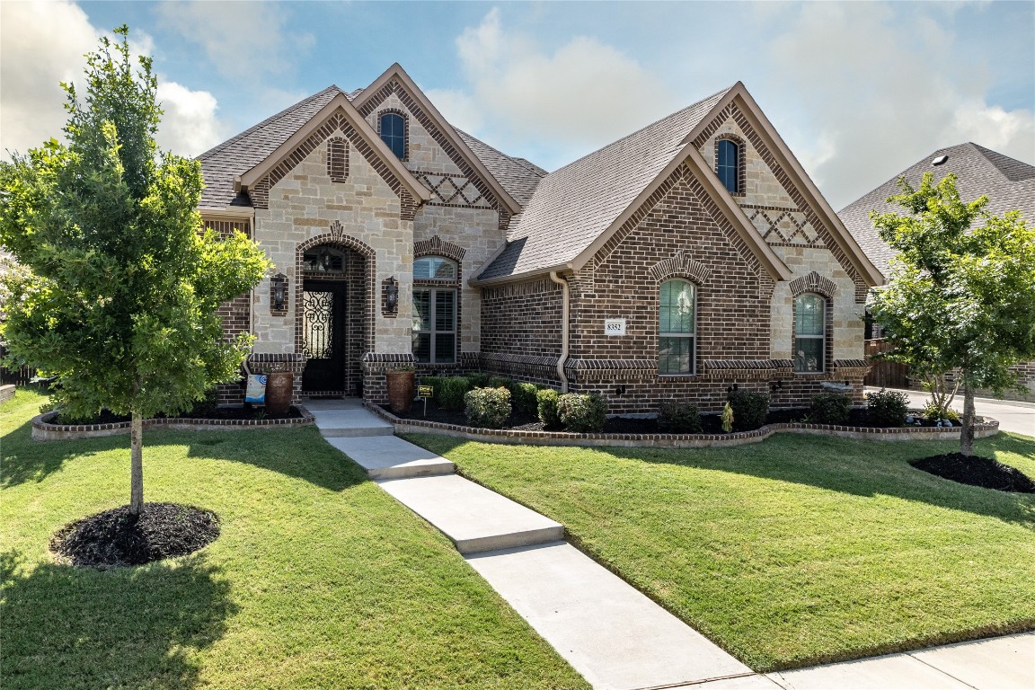 8352 Saddlebrook Drive North Richland Hills TX 76182