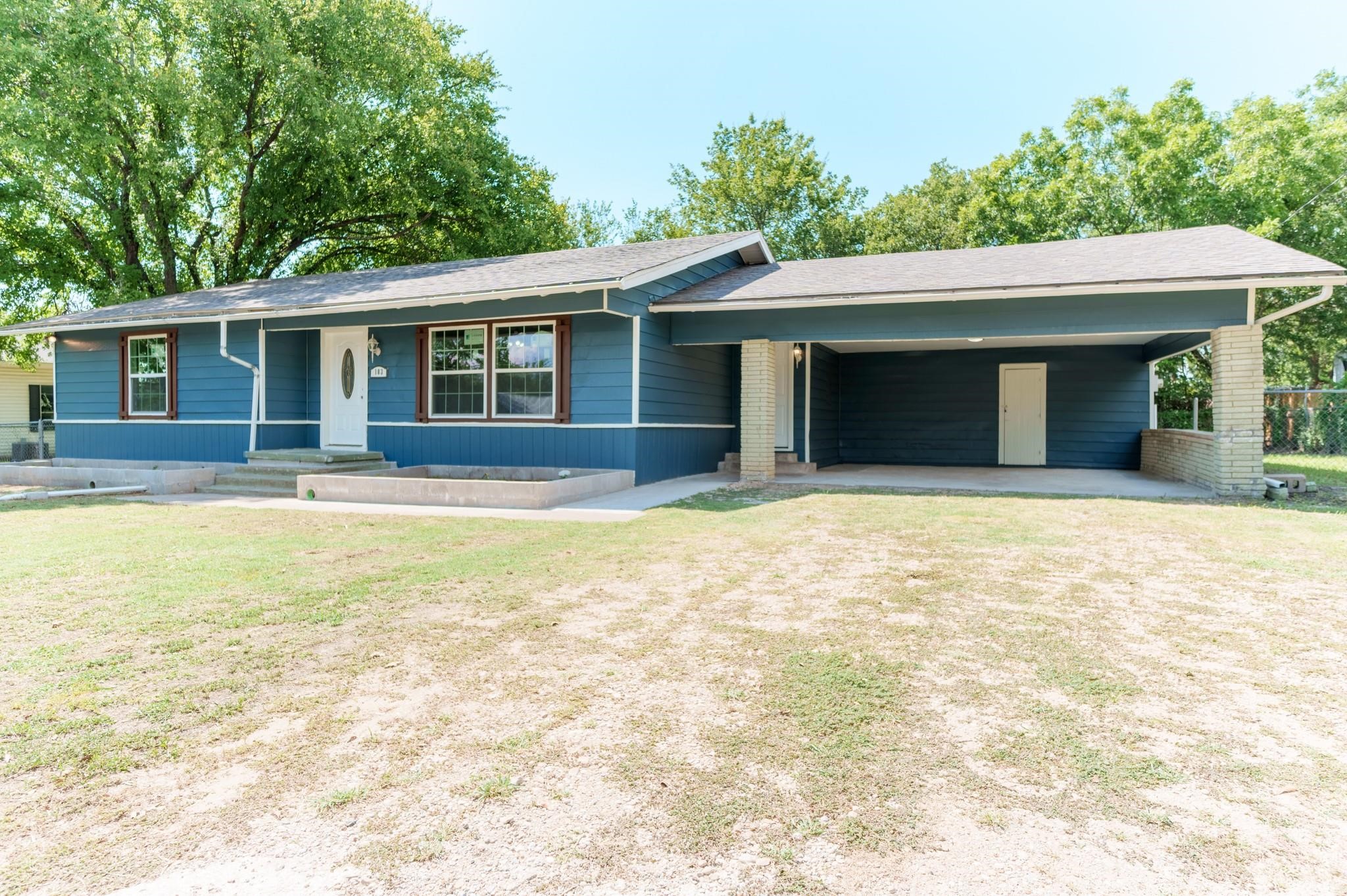 103 N 6th Street E Dawson TX 76639