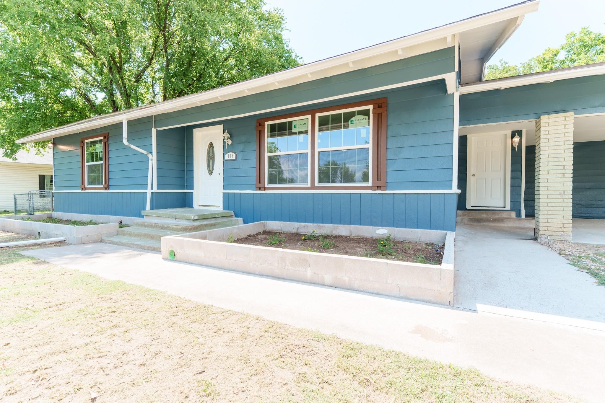 103 N 6th Street E Dawson TX 76639
