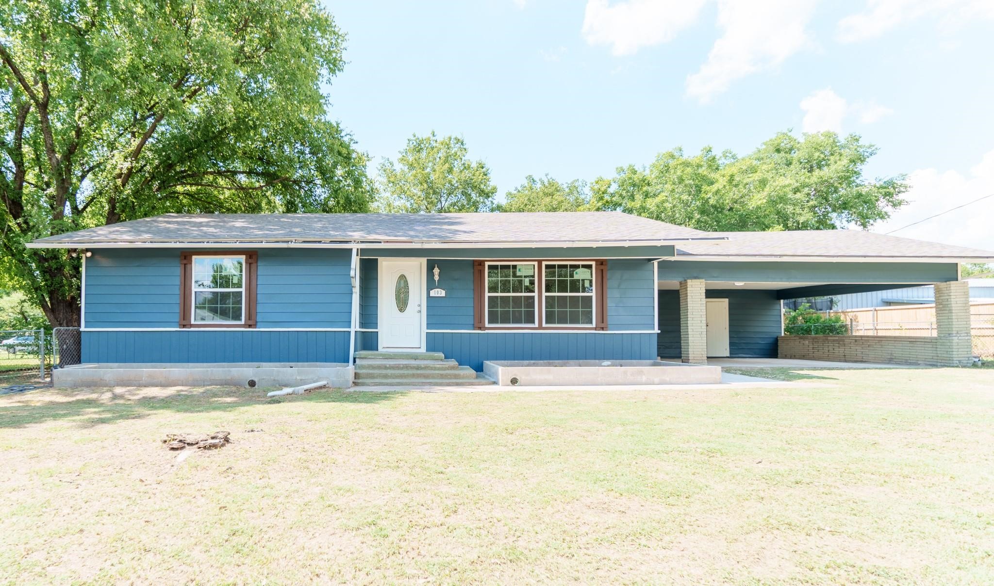 103 N 6th Street E Dawson TX 76639