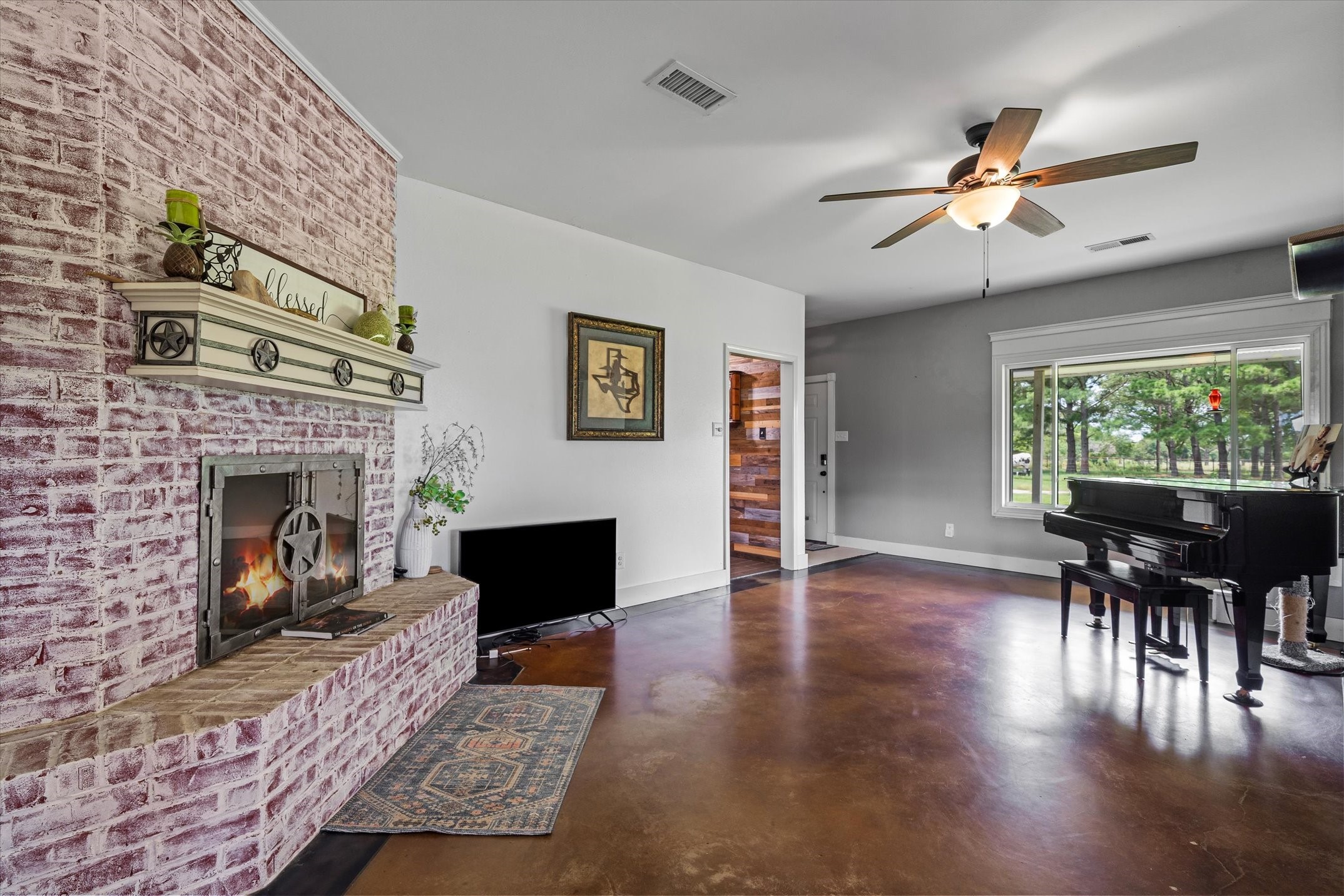 132 Private Road 7105 Edgewood TX 75117